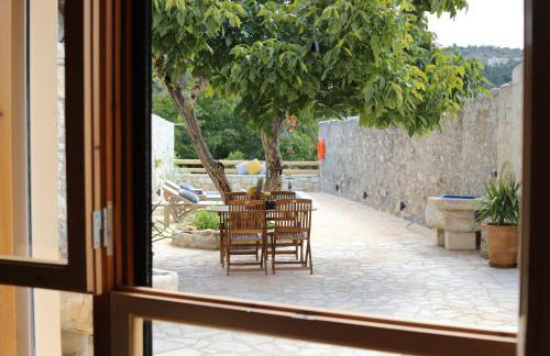 Tholos by Praxithea Stone House & Pool - Foto 14