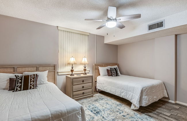 Dolphin Point 103b 2 Bedroom Condo by RedAwning - Foto 3