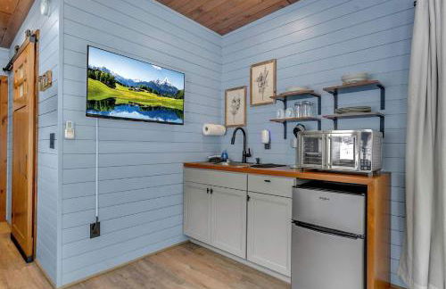 Modern Tiny Home Wraparound Deck - Foto 17