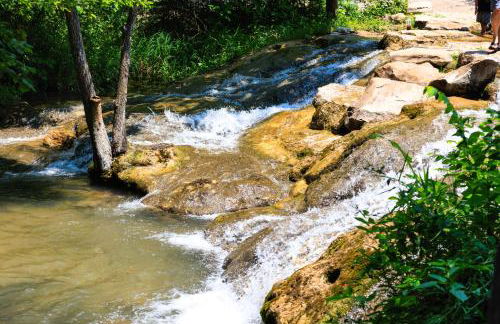 Cozy Oklahoma Retreat with Patio, Fire Pit and Grill! - Foto 28