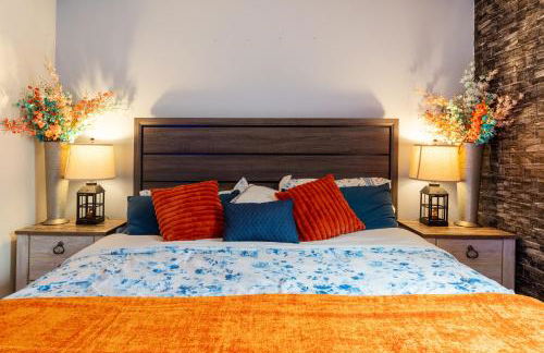 Luxury 8BR Villa with Pool, Spa, Theater & Game Room near Disney - Foto 40