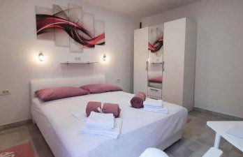 Apartments SUHO Komiza - Photo 36