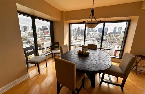 Luxurious and Spacious 2-Bedroom Condo Unit Downtown San Diego in the Heart of the Gaslamp Quarter - 30-Day Min recommended - 14-Day Min acceptable - Foto 76