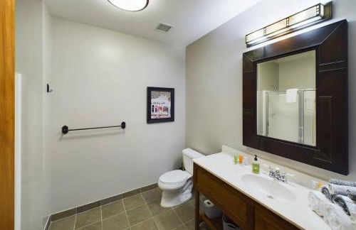 Soaring Eagle Ski-in - Ski-out Condo with Hot Tubs - Foto 13