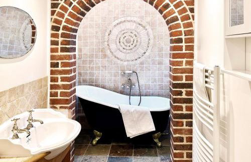 Brick Kiln Holdings by The Suffolk Cottage Collection - Photo 15