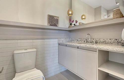 Ofurô - 5 Suítes - Piscina Aquecida - Marina - Condomínio - Foto 34