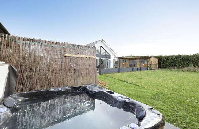 JOIVY Luxurious & Spacious 3Br House With A Hot Tub - Foto 39