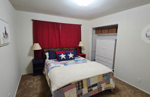 Chamberland retreat-Hot Tub, Pool Table, Movie & Ski - Photo 20