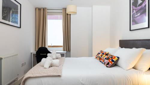 Cosy, modern high rise with views! 2 bedroom - Foto 2