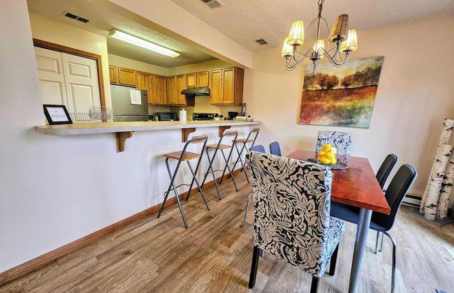 Summit Serenity by Avantstay Central Location w/ Mountain Views & Deck - Foto 12