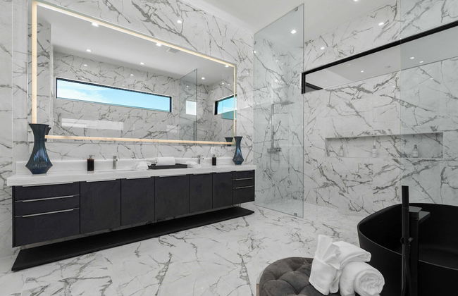 Sleeps 26 Pool, Hot Tub, Pickleball & Putting Green Bravo Villa #12 by Avantstay - Foto 13