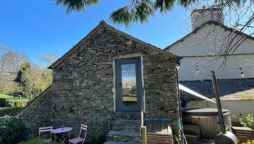 Hot-tub Hideaway - Photo 2