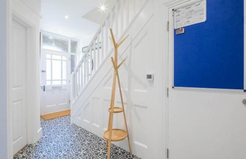 Modern 4-Bedroom Detached Home in Central Cambridge with Parking - Foto 38