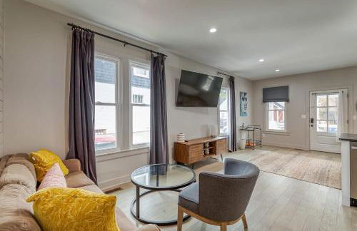 3 Bedroom Greek Revival Cottage Walk to Big House - Foto 13