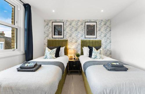 Stunning 4 Bedroom Abode in Zone 1 - Balcony - Sleeps 9 - Foto 10