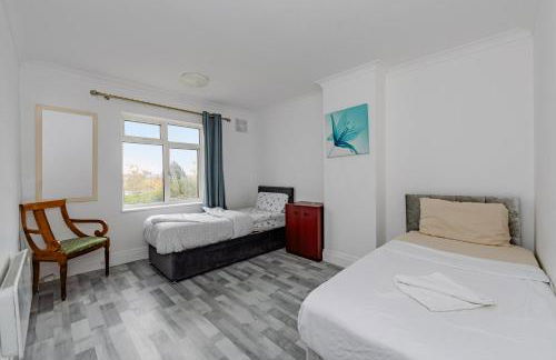 The Comfy Contractors Resort, Free Private Parking & Wifi, 7 beds - Foto 26