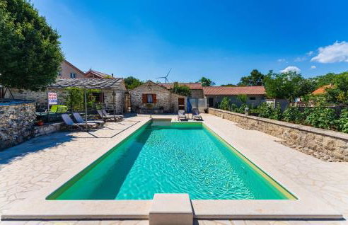 3 Bedroom Pet Friendly Home In Medvida - Foto 1