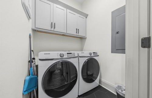 Design-Forward New Build 3BR2BA Seminole Heights - Foto 48