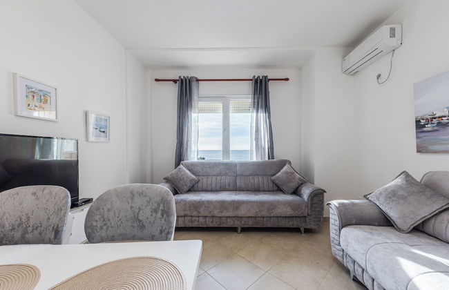 The Seaview Sanctuary - Photo 12