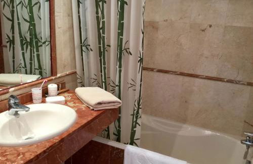 Hacienda del Sol Beachside and Golf Apt Marbella Puerto Banus - Photo 17