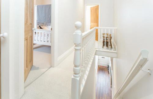 Stamford Park Road by YourStays, A wonderful family townhouse in a superb location! - Foto 10