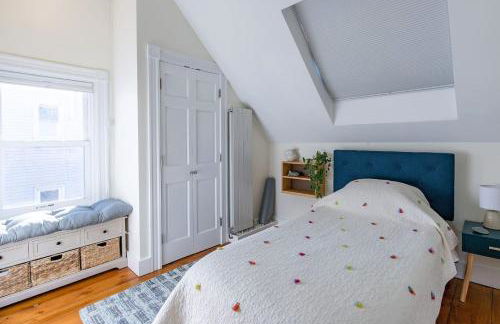 A Peaceful Oasis on Munjoy Hill - 3BR Cottage & Parking - Foto 14