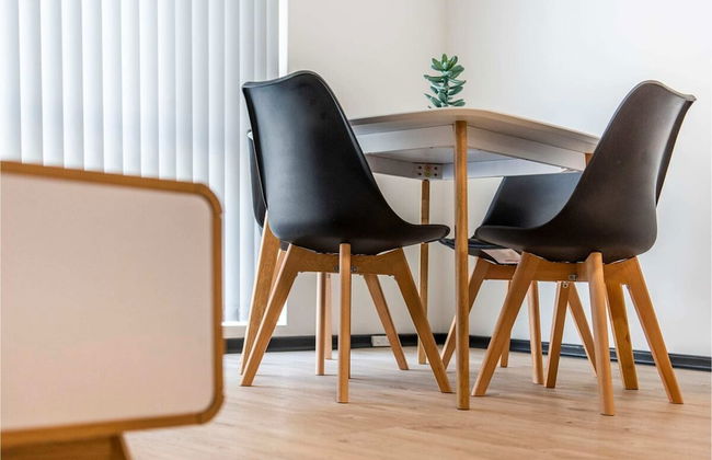 Convenient 1BR Apartment Close to Foreshore & Cbd - Foto 12