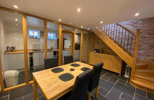 New Bury Cottage near Goodwood - Photo 2