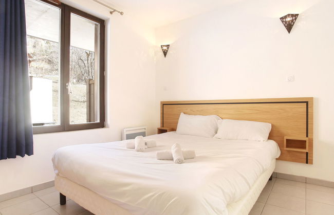 3 bedroom Apartment in La Clusaz with swimming pool and terrace - Photo 5