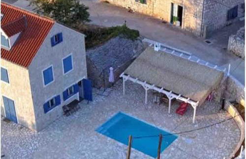 Secluded stone villa with private pool & garden - Foto 15