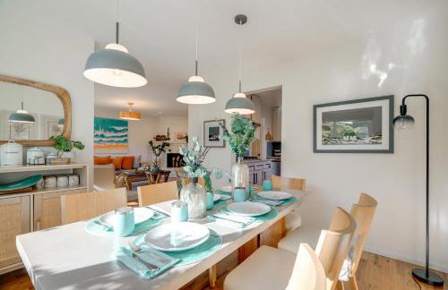 Seaside Home with Hot Tub and Patio Close to Beaches! - Foto 31