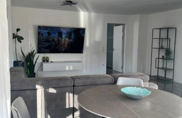 Haus-Villa Moderne Ferienwohnung in Wallersdorf-Haidlfing - Foto 4