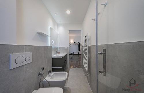 Beaches 1 min away - Free WiFi - Smart TV - AC - Foto 31