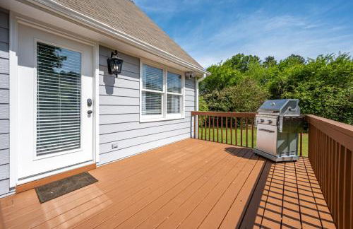 Fully Fenced & Stylish 3BR Near LakePoint Sports - Foto 28