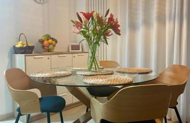 Stunning apartment with a beautiful pool/lake view - Foto 10