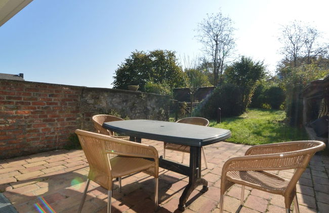 Holiday Home in Izier With Roofed Terrace, Garden, Parking - Foto 1