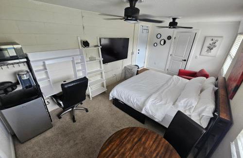 Sanford Suite King Bed Work-Ready Near Beach MCO - Foto 5