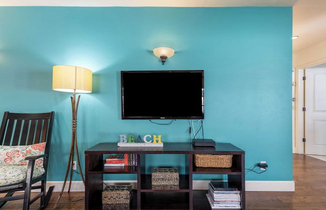 Private Pool + Sunroom Beach Escape at Manatee - Foto 13