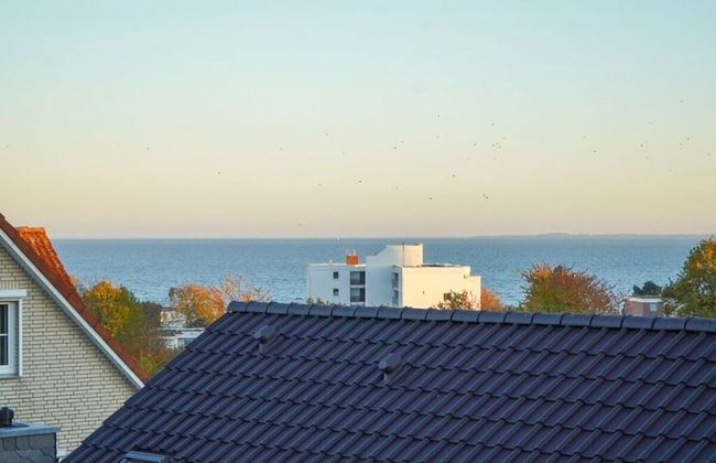 With Beach Chair & Sea... - Photo 15