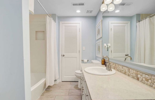 Lighthouse by Avantstay Beachfront View Home w/ Pool Table & Ping Pong - Foto 32