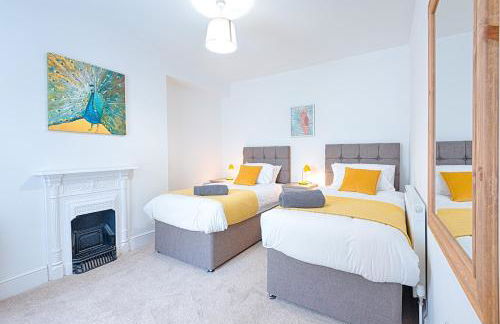 4-Bed Contractor Home - Garden - Near M4 & City - Foto 19