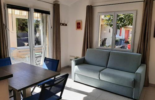 Gîte du Soleil, climatisé avec piscine chauffée d'avril à novembre, et jacuzzi - Photo 33