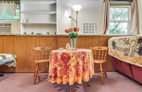 2 Mi to NYC Train WFH-Friendly Greenwich Apt! - Foto 11