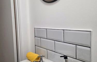 Cambridge Stylish Hot Tub Stay Sleeps 10 - Foto 30