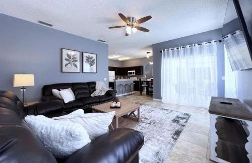 Lovely 4 Bed 3 Bath Pool Home With Spa-5330cvl 4 Bedroom Home by RedAwning - Foto 11