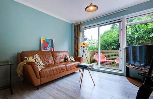 Stylish quiet garden flat with parking in London Zone 4 - Foto 6
