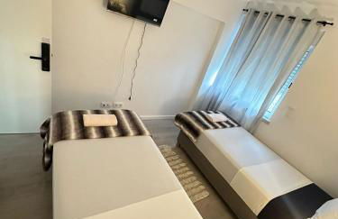 KS near the airport - Foto 70