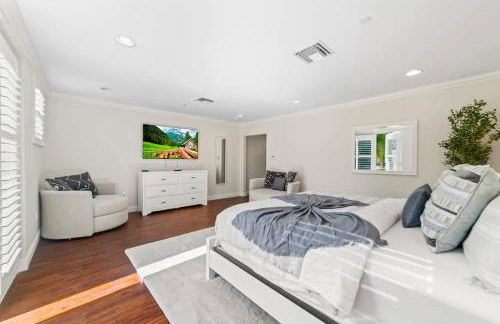 Lux Home with Rooftop & Elevator 2mi to Beach - Foto 22