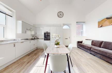 Spacious three bedroom apartment with Valley views - Foto 1