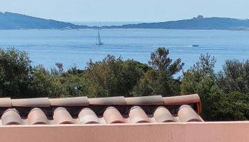 GIEDES Appartement pour 4 personnes avec vue mer face à Porquerolles et piscine situé à Giens - Foto 3